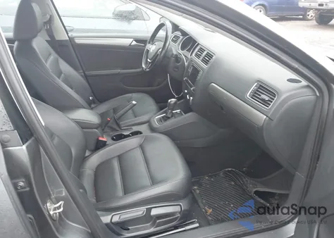 2017 Volkswagen Jetta 1.4T Se из США, поврежденный, VIN 3VWDB7AJ7HM388832